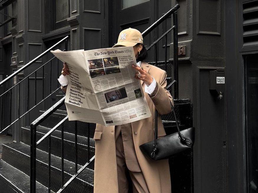 Правила парфюмерного дресс-кода: ароматы, которые подойдут для офиса и переговоров | marieclaire.ru