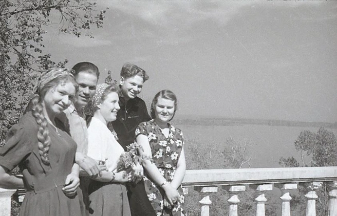 Санаторий имени Чкалова, отдыхающие образца 1955 года. Ну что за шик! | Источник: фотофонд Самарского областного государственного архива социально-политической истории