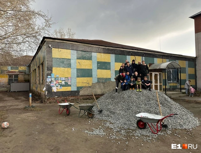 Заброшенное здание раньше было совершенно пустым | Источник: Сергей Шунеев