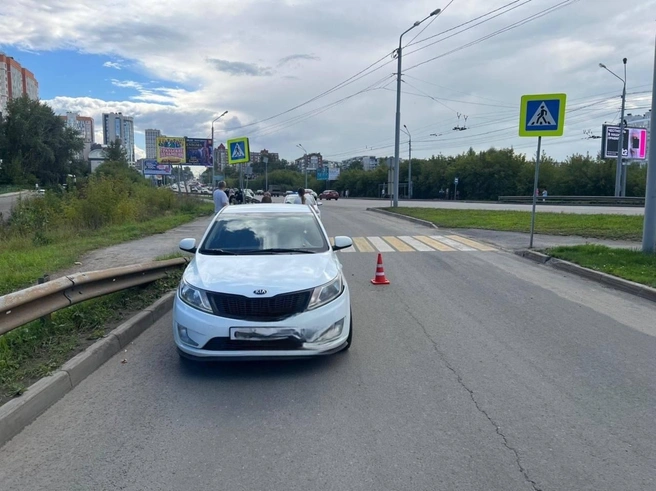 На месте аварии работают сотрудники ГАИ  | Источник: пресс-служба томской полиции 