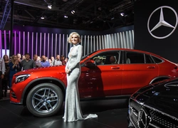 Полина Гагарина и другие звёзды на вечеринке Mercedes-Benz