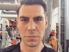 Дмитрий Дюжев ввязался в драку