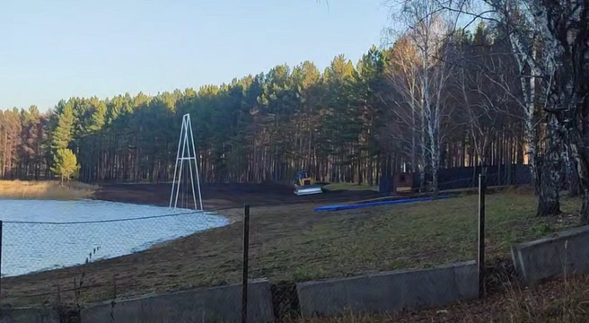 Озеро Большое у деревни Парная — одно из самых популярных мест отдыха | Источник: прокуратура Красноярского края / t.me