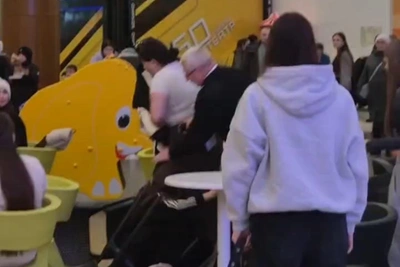 Конфликт в волгоградском ТЦ закончился потасовкой