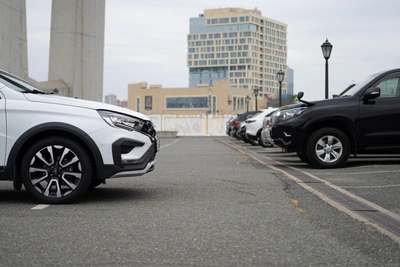 Падение продаж Lada: читатели критикуют качество и цены