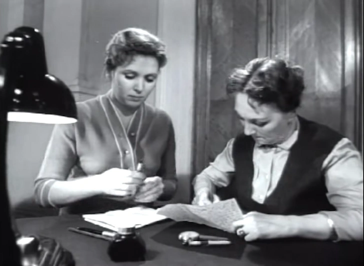 Кадр из фильма «Большие и маленькие» (1963) | Источник: Киностудия Горького / YouTube