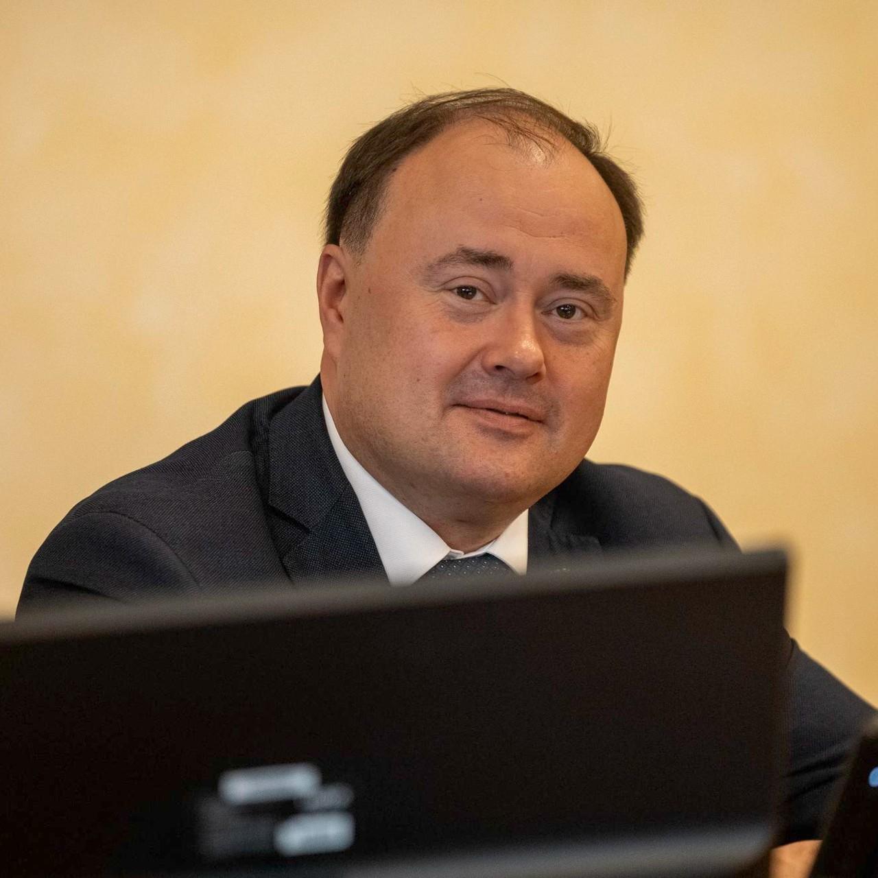 <p>Артем Молчанов</p>