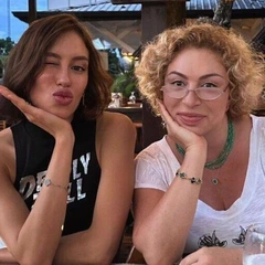 «Мне повезло со свекровью»: невеста Тимати рассказала, почему доверила Симоне перерезать пуповину дочери