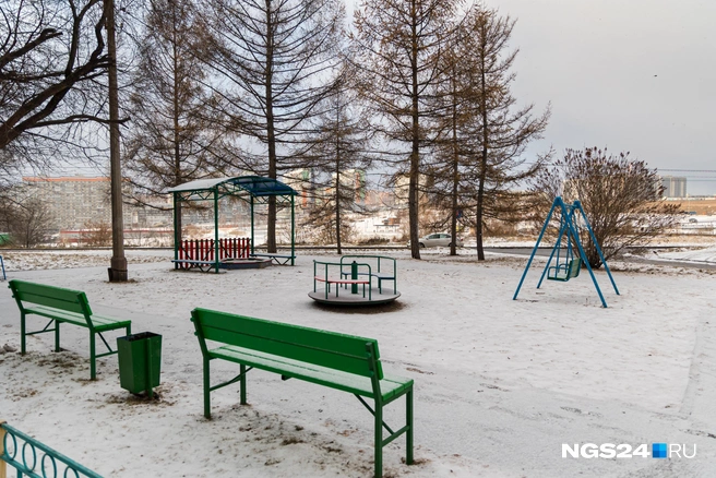 Сейчас площадки в снегу | Источник: Мария Ленц / NGS24.RU