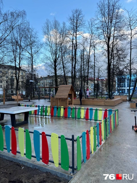 В парке поставили столы для настольного тенниса | Источник: читатель 76.RU
