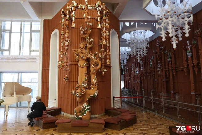 Декор остался прежним, однако поставили новые кресла