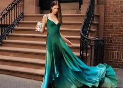Starbucks представил собственное платье на Неделе моды в Нью-Йорке. Лицом коллекции стала дочь Николь Кидман