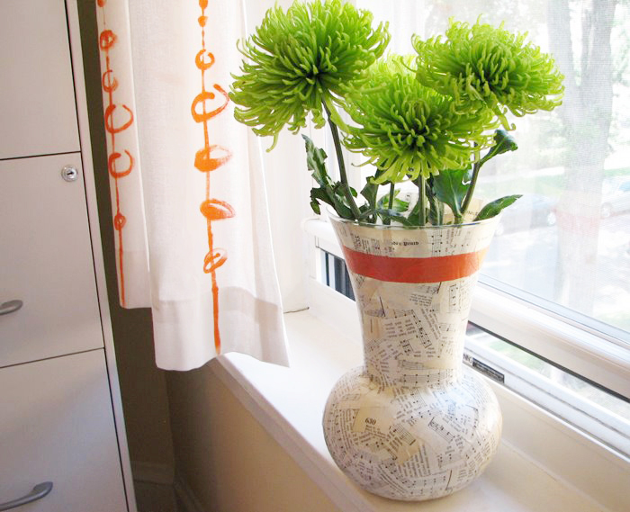 Фото №2 - Как декорировать вазу кусочками бумаги