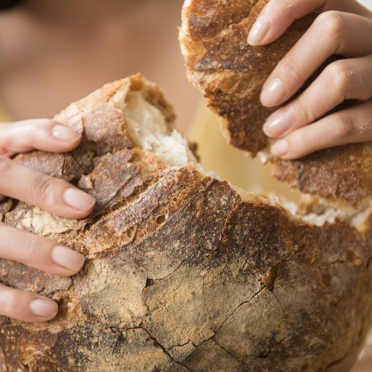 С какого возраста можно давать детям кушать хлеб