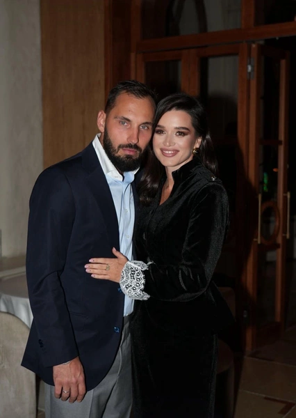 Ксения Бородина и Николай Сердюков | www.starhit.ru