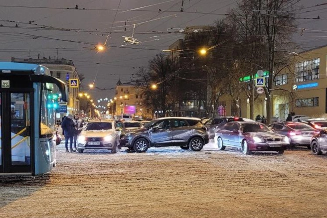 Источник: Мегаполис | ДТП и ЧП | Санкт-Петербург | Питер