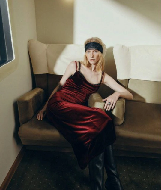 Источник: _gloriajeans_ / Instagram.com (экстремистская организация, деятельность запрещена на территории РФ)