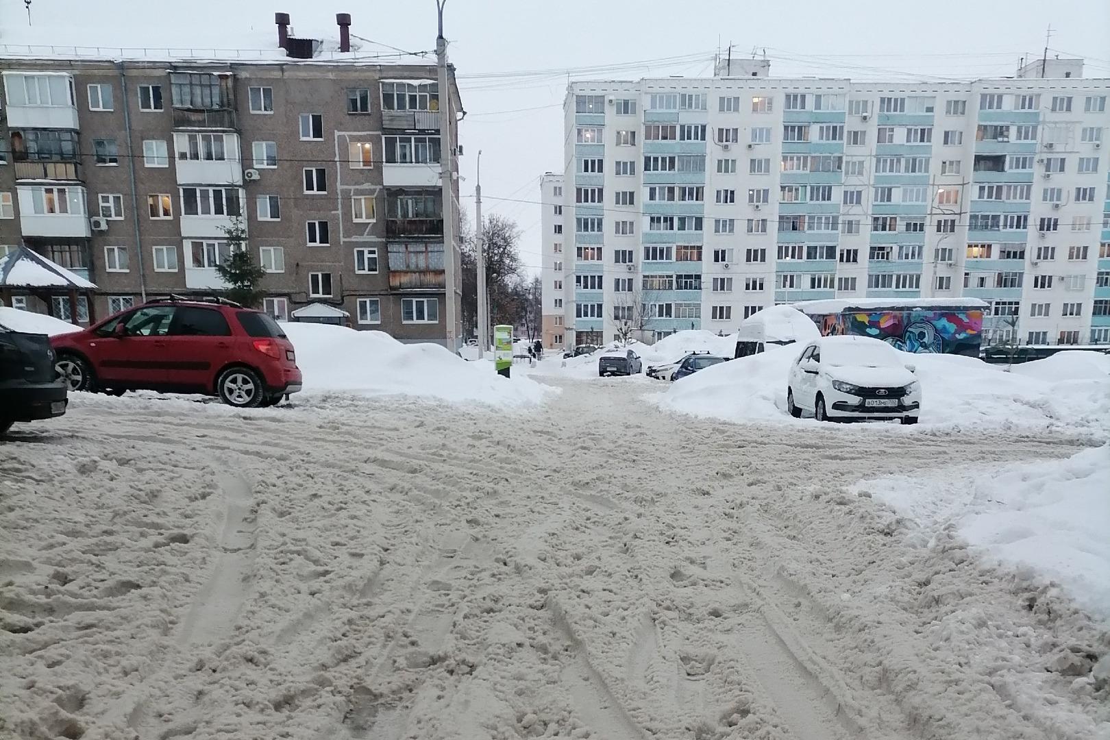 Жители Башкирии вновь жалуются на плохое состояние тротуаров после  снегопадов - 6 марта 2023 - УФА1.ру