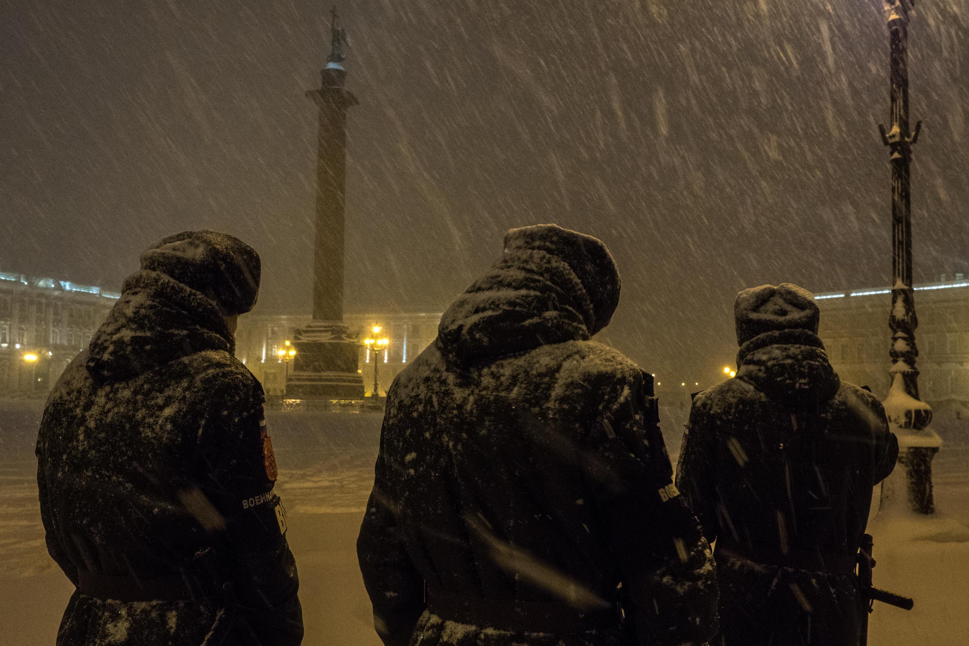 270 российских военнослужащих вернулись из украинского плена. Среди них есть бойцы из Иркутской обл…