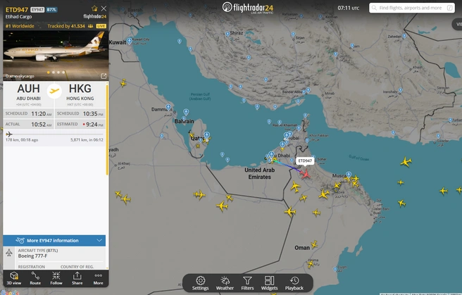 Аэропорт Абу-Даби 2 марта выполнил первый рейс после начала войны на Ближнем Востоке. | Источник: flightradar24.com