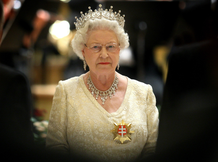 Почему Королева никогда и никому не пожалует титул герцога Виндзорского
