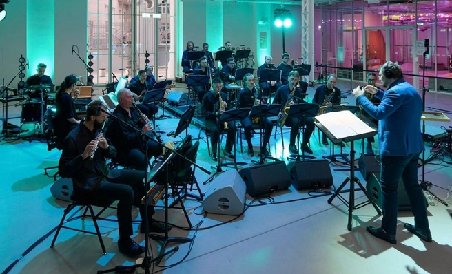 Фото с мировой премьеры композиции Алексея Сысоева Limits of Control на темы «Весны Священной» Игоря Стравинского | Источник: Георгий Горбов / Леонид Селеменев/ Вконтакте