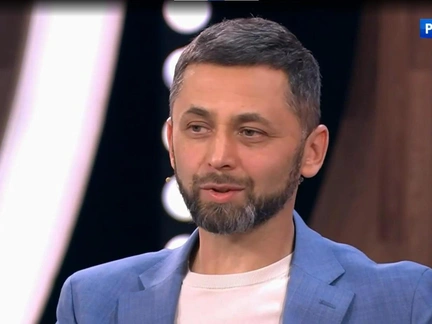 Изменяла с друзьями, требует миллионы: «Мисс Корона Ярославля» судится с олигархом Ахуновым за сына