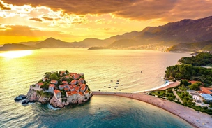 Любимая россиянами страна прикроет безвиз в 2026 году: что теперь будет с отдыхом в Черногории?