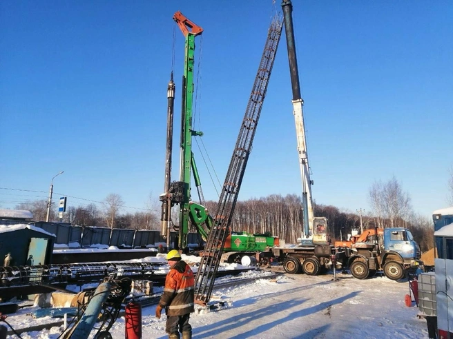 Возведение второй опоры эстакадного участка третьего волжского моста началось в феврале. | Источник: правительство Ярославской области