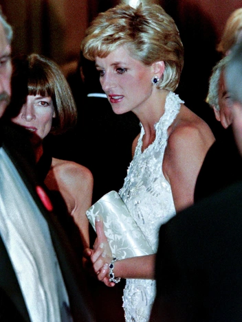 Диана во время благотворительного гала-концерта по сбору средств для Центра исследования рака груди Нины Хайд в Вашингтоне, 24 сентября 1996