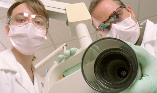 Сколько стоит имплантация и протезирование в стоматологических клиниках Петербурга