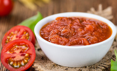 Шашлычный синьор Помидор: готовим томатный соус к мясу на углях