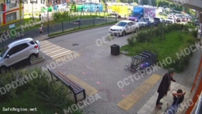 Против матери из Балашихи, которая прилюдно избила свою дочь, возбудили дело «за неисполнение обязанностей по воспитанию» | Источник: «Осторожно, Москва» / T.me