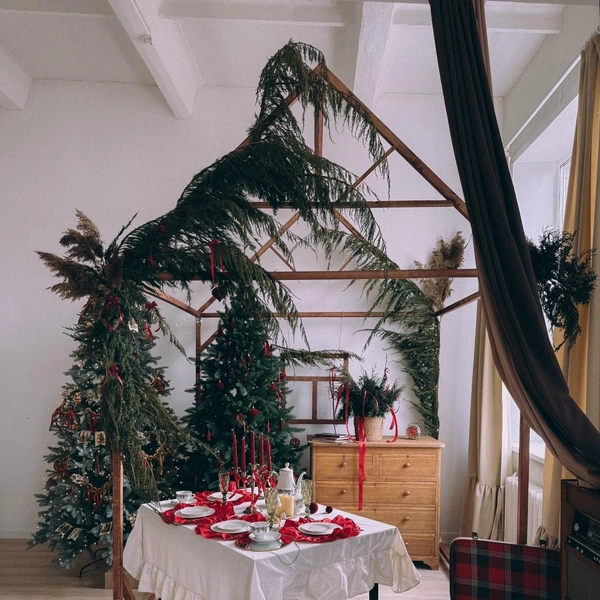 Декор в западном стиле | Источник: «ОКНА»&nbsp;— фотостудия в Кургане, vk.com