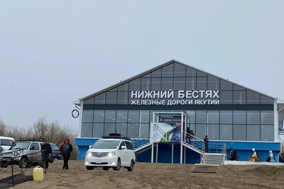 Из-за ледохода запустили вертолет вместо воздушных подушек