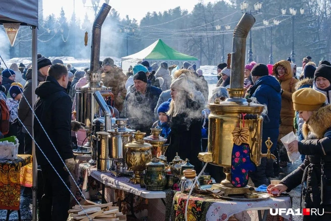 Сегодня чай не с печеньками, а с блинами | Источник: Булат Салихов / UFA1.RU