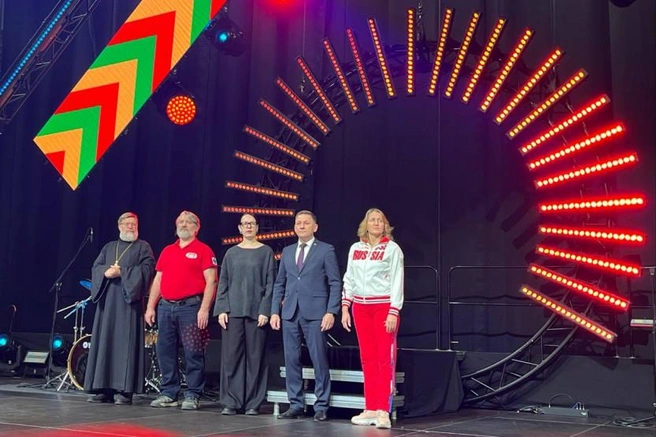 Желающие могут посетить различные интерактивные площадки или праздничный концерт | Источник: Пресс-служба правительства Новосибирской области