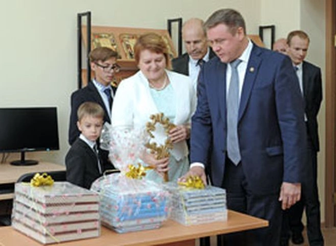 Любимов открыл в Скопинском районе школу на 132 места | ya62.ru