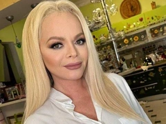 Как Лариса Долина провела новогодние праздники после скандала с квартирой