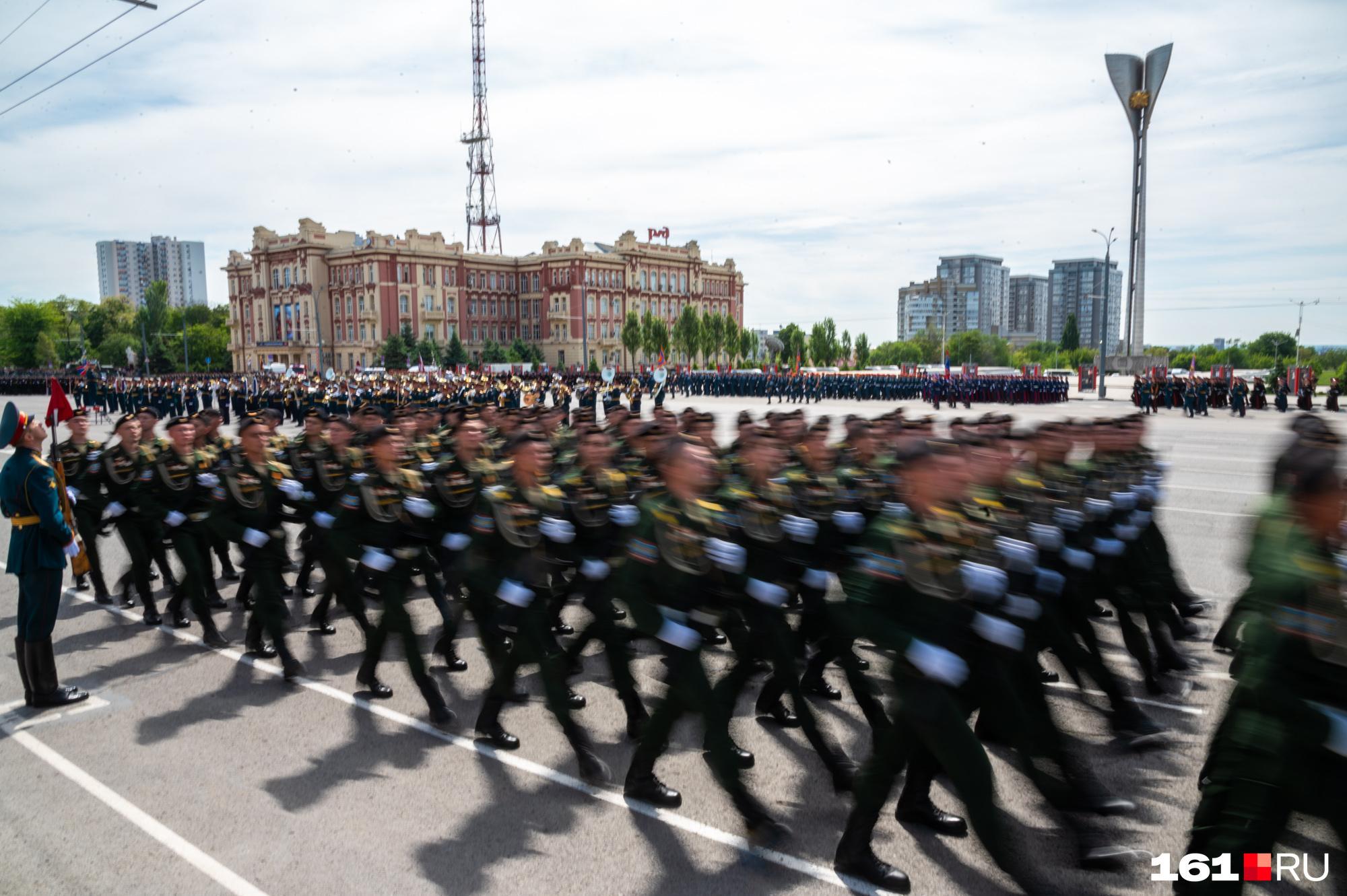 Временно исполняющим обязанности командующего войсками Южного военного  округа стал генерал-полковник Геннадий Анашкин, кто командует войсками ЮВО  - 15 мая 2024 - 161.ру