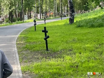 Раньше с первого раза и не поймешь, что это фонари | Источник: читательница E1.RU