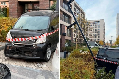 Пикап трижды протаранил кей-кар в Новосибирске
