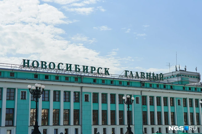 Мелодия, которую услышали пассажиры, родилась из звуков информатора | Источник: Александр Ощепков / NGS.RU