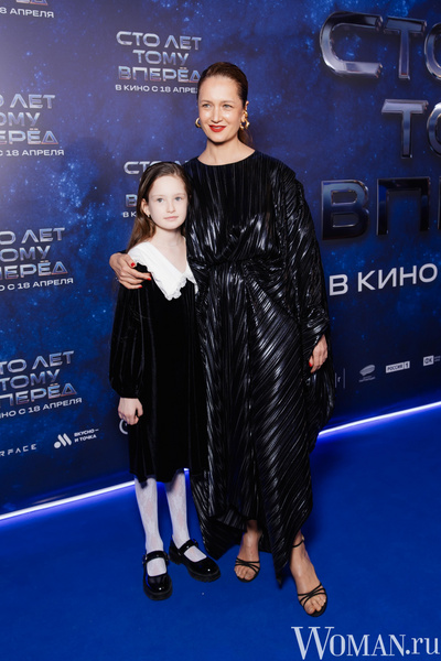 Виктория Исакова с дочкой Варварой