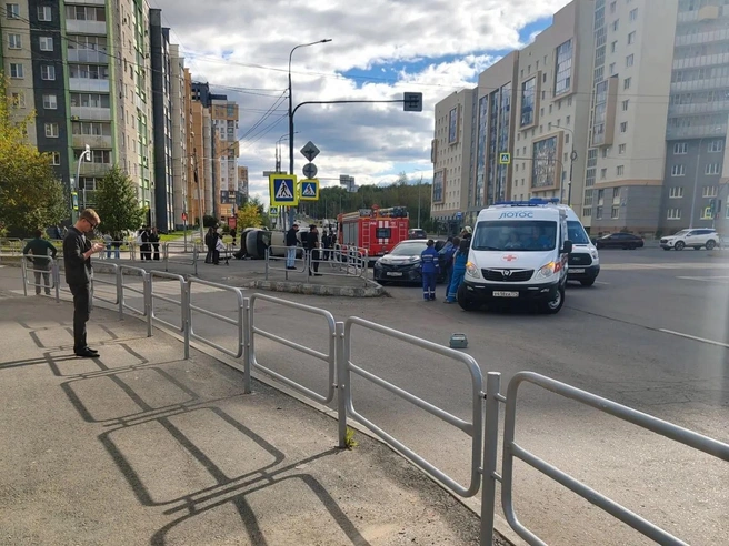 Но скорые на место ДТП приезжали  | Источник: читатель 74.RU