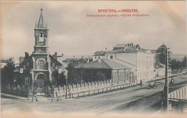 На месте лютеранской церкви иронично поставили памятник Ленину | Источник: pastvu.com