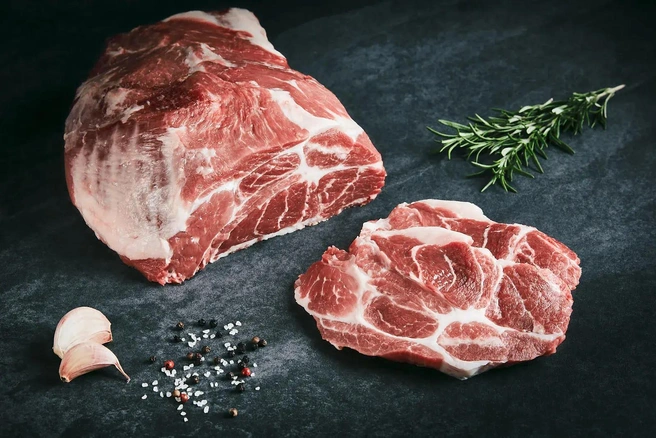 Порода Duroc, выведенная за океаном, завоевала признание шеф-поваров и гурманов по всему земному шару | Источник: «Омский бекон»