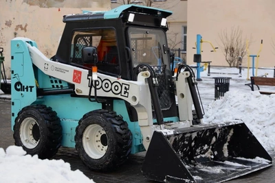 Бесшумный электропогрузчик начал работу в центре Петербурга