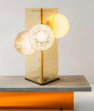 Между прошлым и будущим: Draga & Aurel представили новые работы на выставке Downtown Design в Дубае