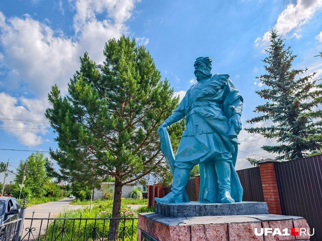 Памятник появился в 2007 году | Источник: Булат Салихов / UFA1.RU